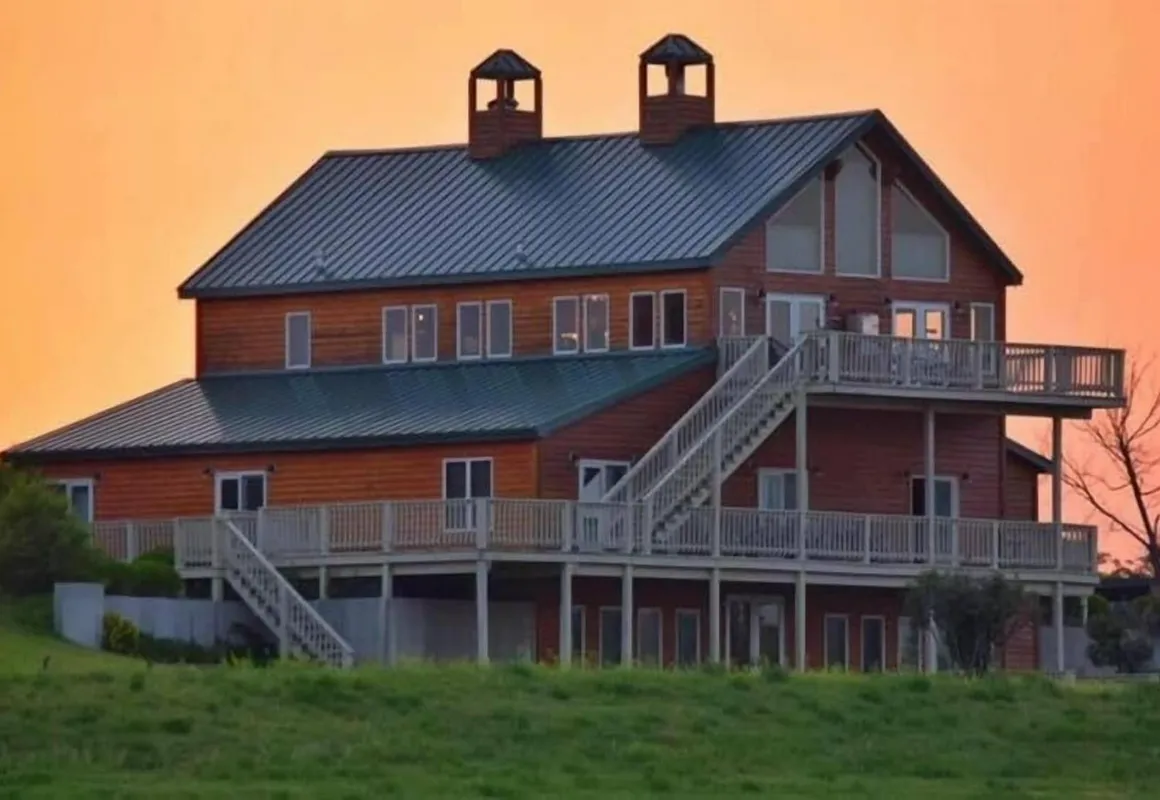 ReWild Ranch hotel hero