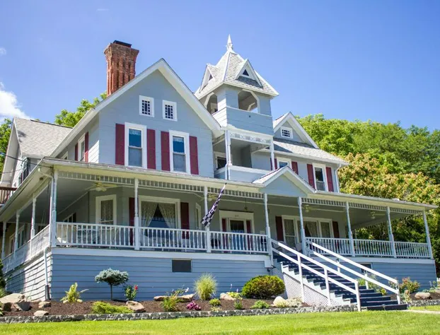 Hudson Manor Bed and Breakfast hotel detail image 4