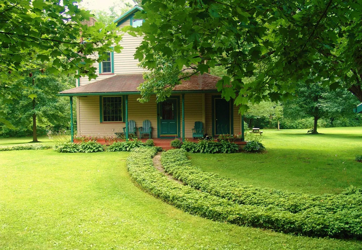 Paddler's Lane Retreat hotel hero