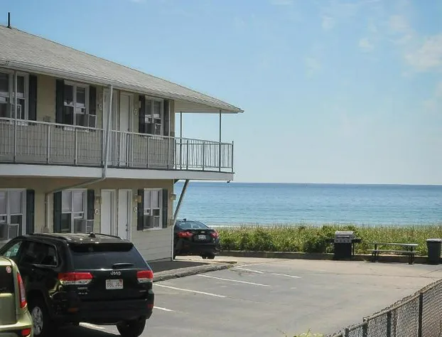 Friendship Oceanfront Suites hotel detail image 2