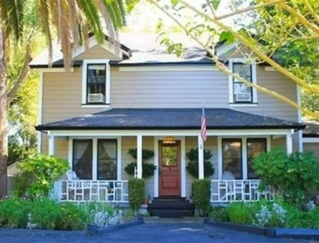 The Giraffe Inn at Old Parks Manor hotel detail image 1