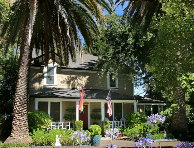 The Giraffe Inn at Old Parks Manor hotel detail image 2