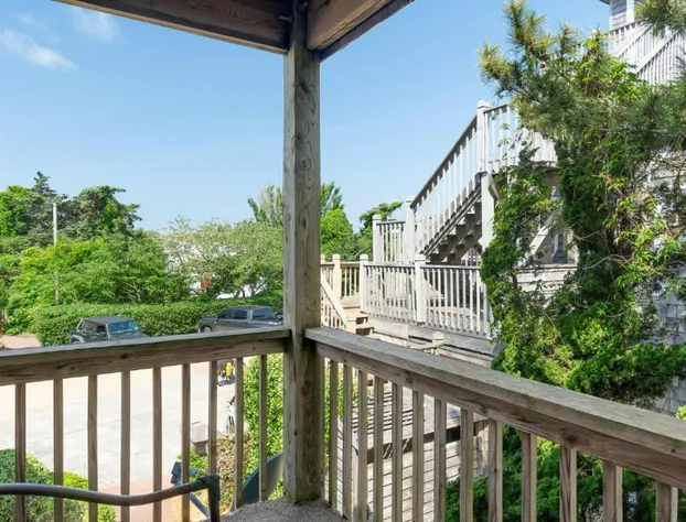 Courtyard Villas on Silver Lake Harbor hotel detail image 2