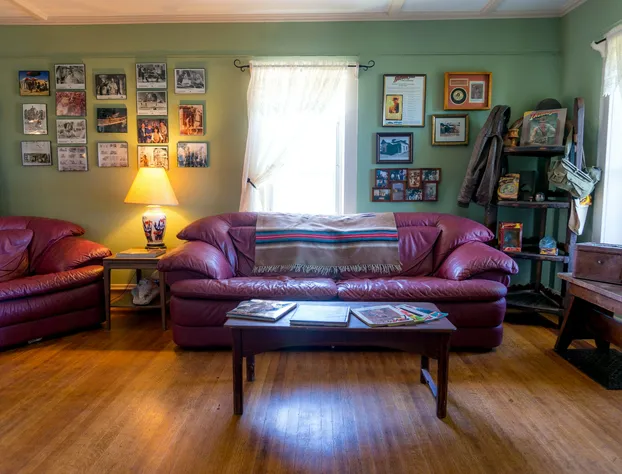 Indiana Jones Bed & Breakfast hotel detail image 1