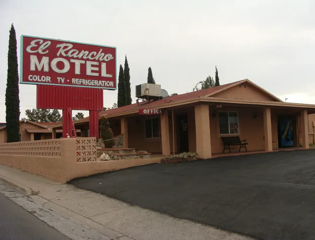 El Rancho Motel hotel detail image 1