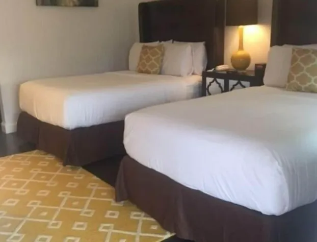 Carriage House hotel detail image 2