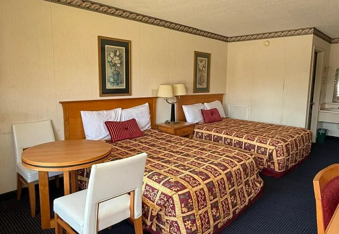 Claridge Inn hotel hero