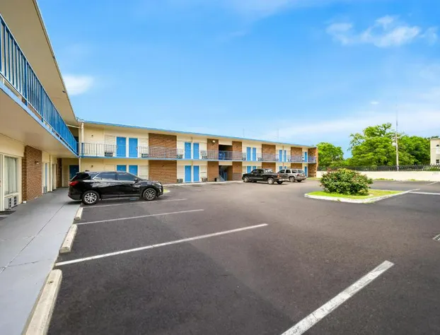 Capitol Inn And Suites hotel detail image 2