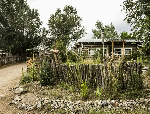 Taos Goji Farm & Eco-Lodge Retreat hotel detail image 3