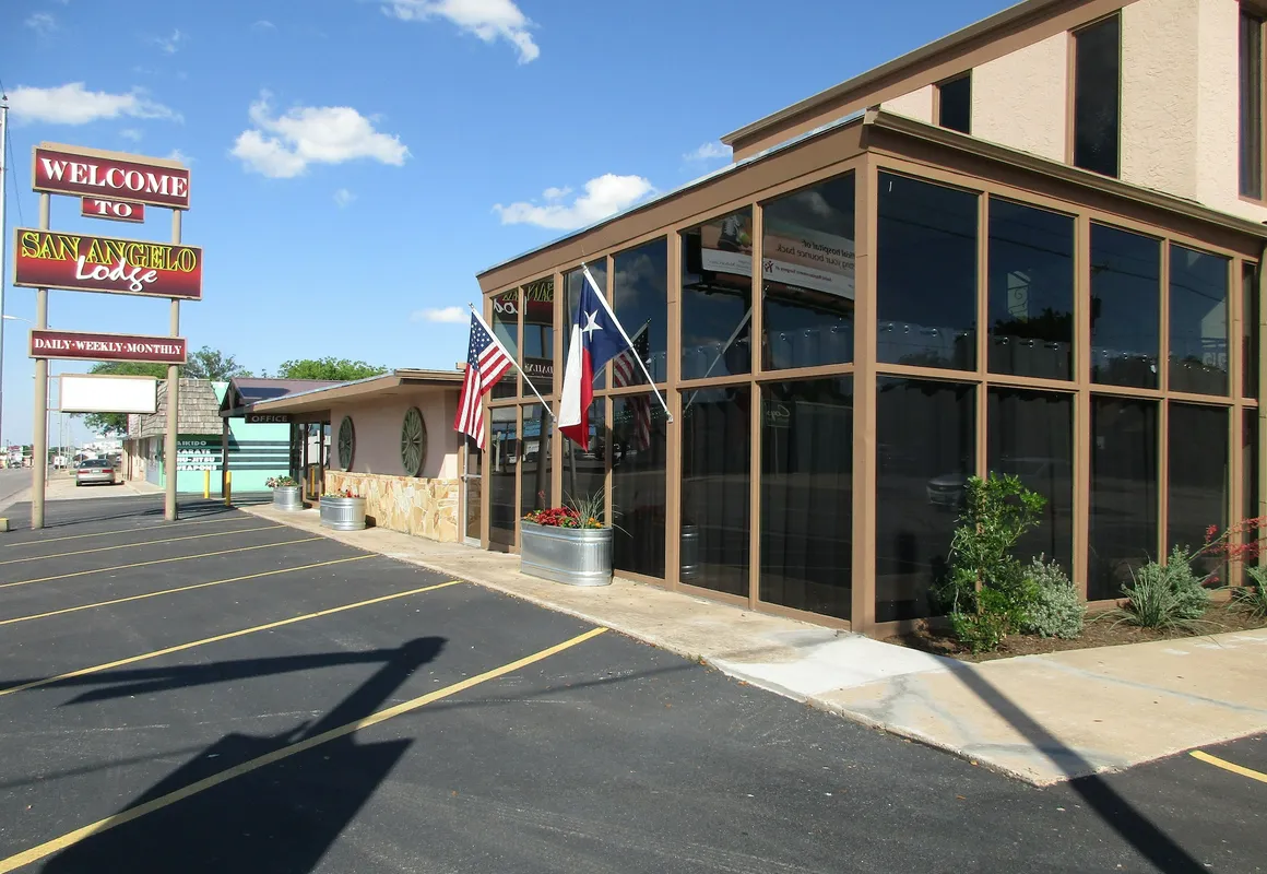 San Angelo Lodge hotel hero