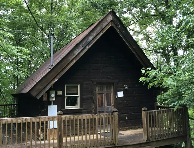 Gatlinburg Adventure Cabins hotel detail image 4