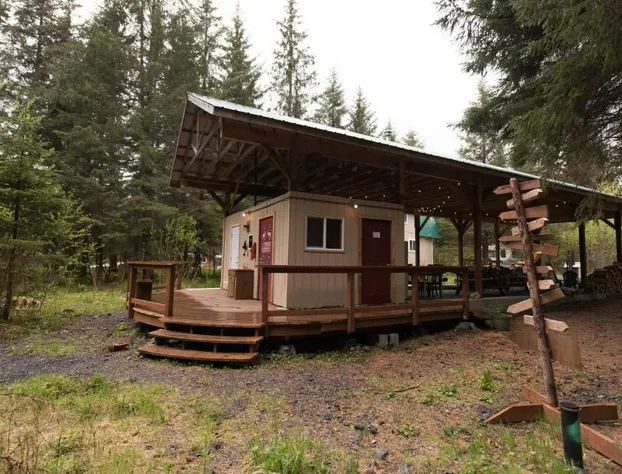 Nauti Otter Inn and Yurt Village hotel detail image 1