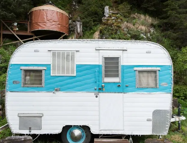 Nauti Otter Inn and Yurt Village hotel detail image 3