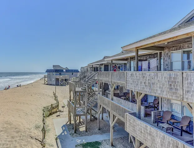Lighthouse View Oceanfront Lodging hotel detail image 2