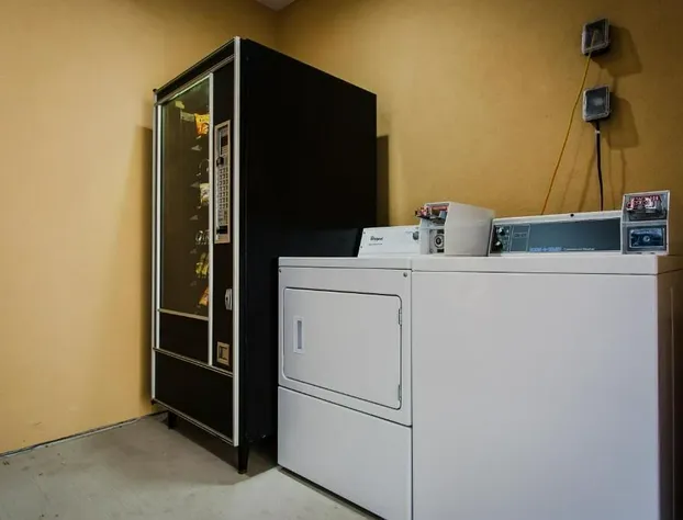 Palace Inn and Suites - Willowbrook Mall hotel detail image 4