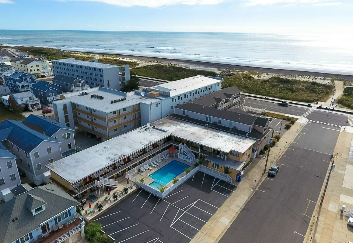 Harbor Mist Family Motel hotel hero