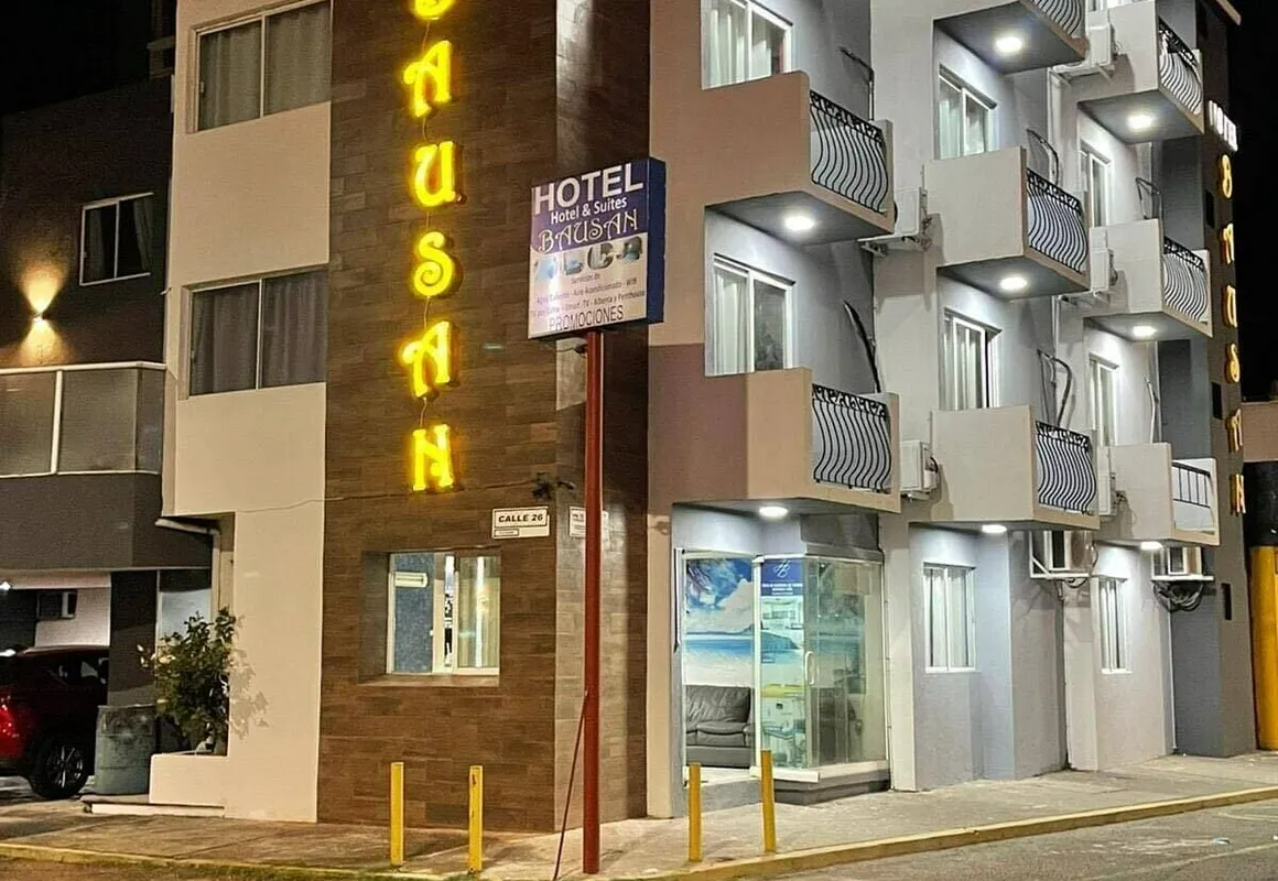 Hotel Y Suites Bausan hotel hero