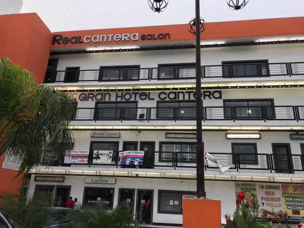 Gran Hotel Cantera La plaza hotel hero