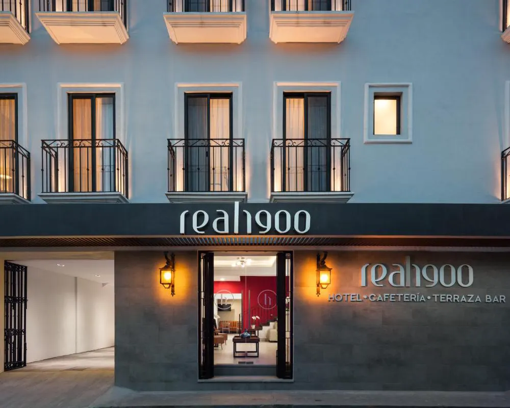 Real 1900 hotel hero