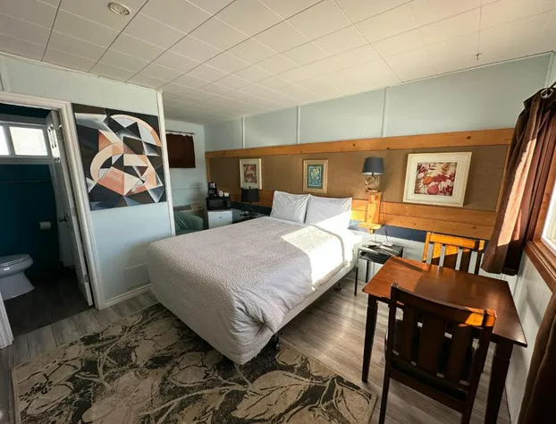 Pinecrest Motel hotel detail image 2