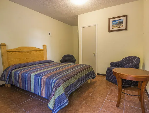 Consul Suites hotel detail image 4