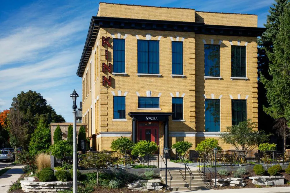 Kinn Guesthouse Bay View hotel hero