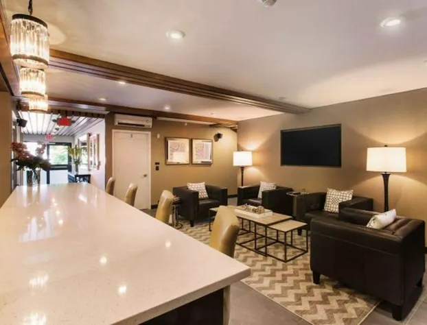 Fathoms Hotel & Marina hotel detail image 4