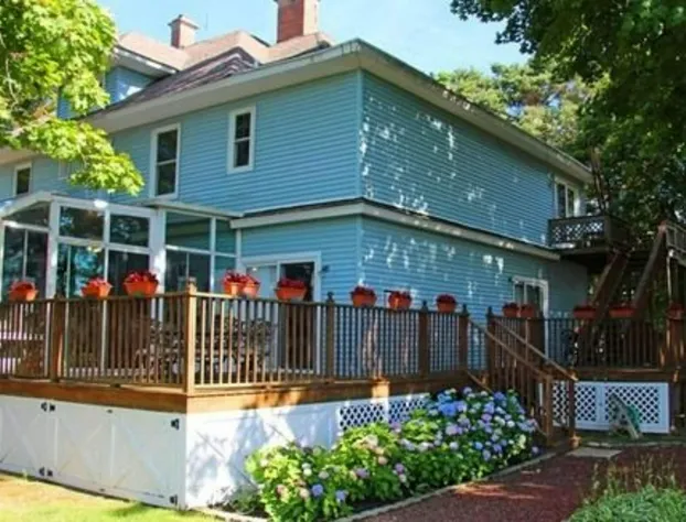 J. Paule's Fenn Inn hotel detail image 1