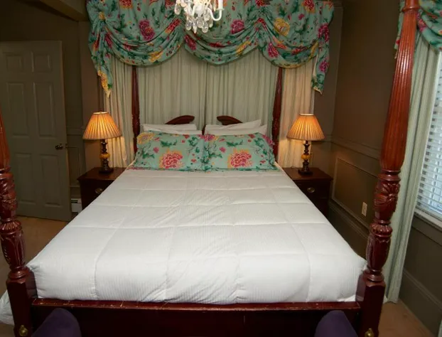 Bellevue Manor hotel detail image 4