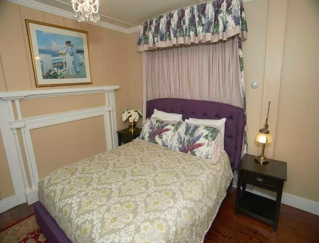 Bellevue Manor hotel detail image 3