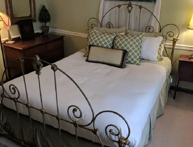 Meadowood Inn hotel detail image 2