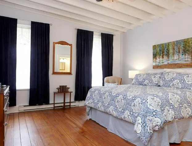 Cheltenham Suites hotel detail image 4