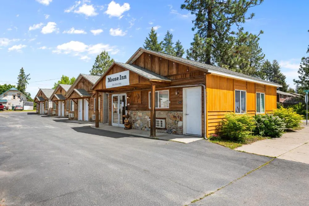 Moose Inn hotel hero