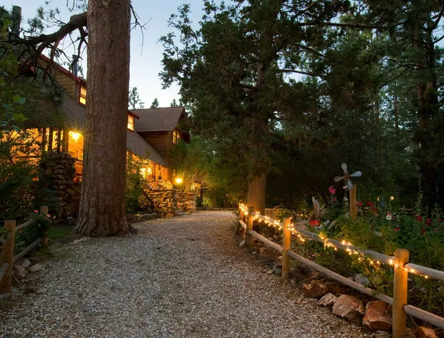 Gold Mountain Manor Bed and Breakfast hotel detail image 1