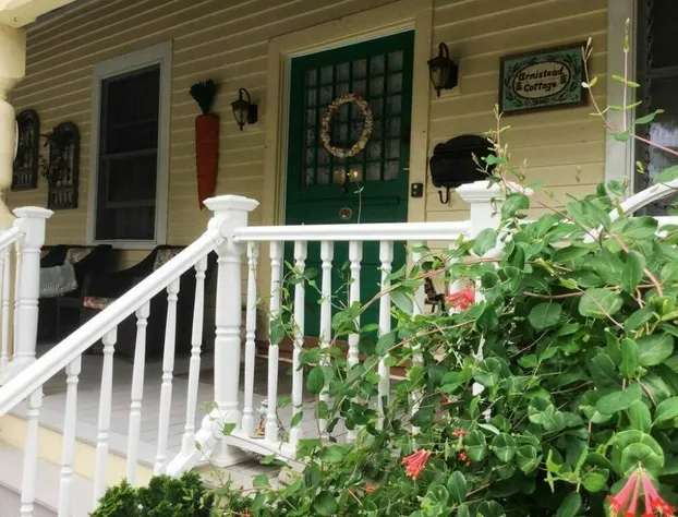 Armistead Cottage B & B hotel detail image 1