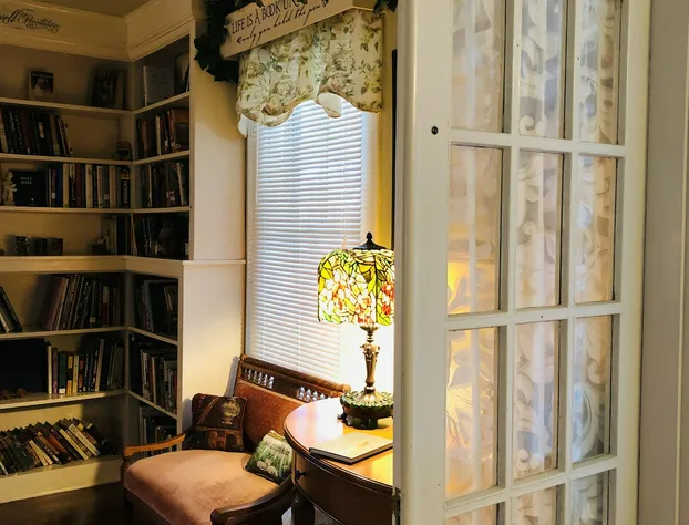 Princess Anne Book Lovers Inn hotel detail image 4