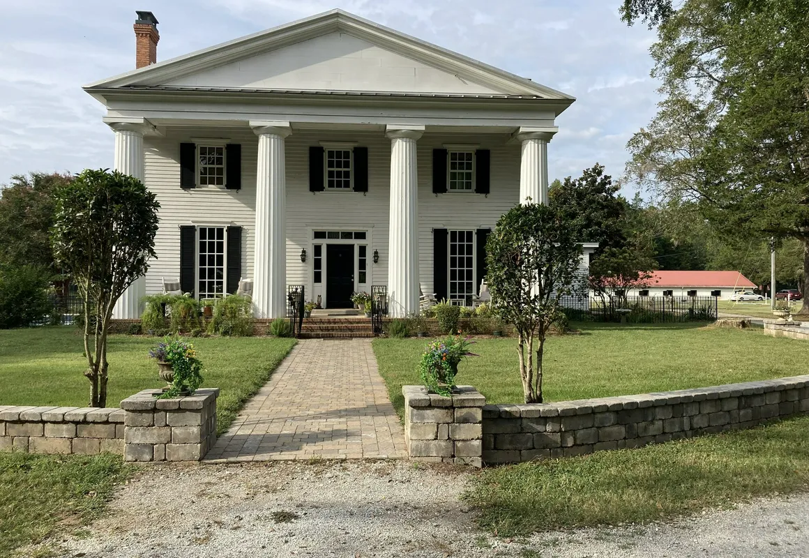 The Colonels B&B and Inn hotel hero