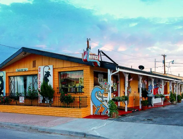 Brad's Desert Inn hotel detail image 2