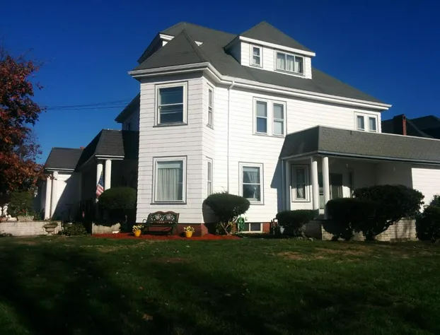 Château sur Mer Bed & Breakfast hotel detail image 1