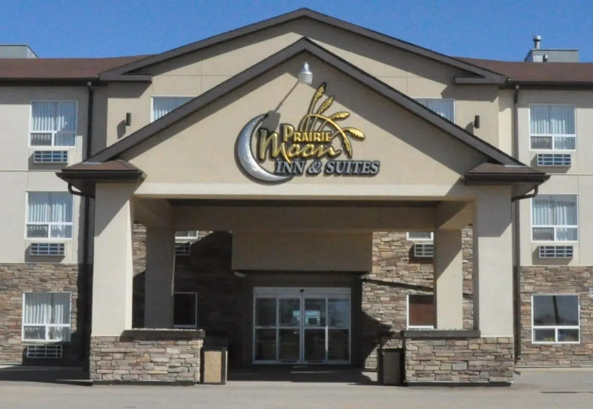 Prairie Moon Inn & Suites Unity hotel hero