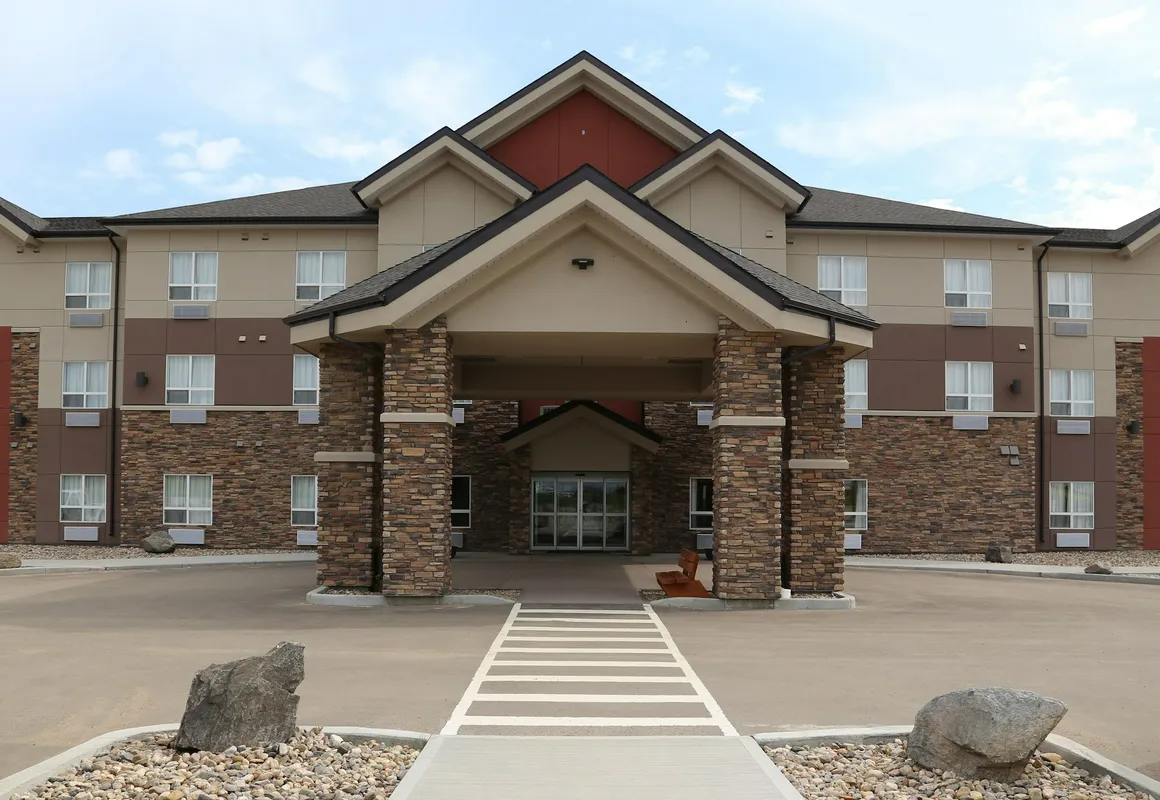 Prairie Moon Inn & Suites Macklin hotel hero