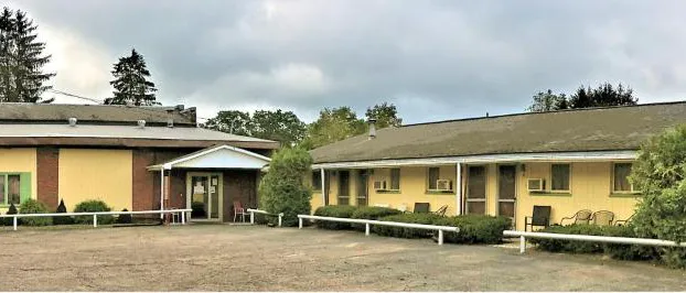 Rest Stop 6 Inn hotel detail image 3