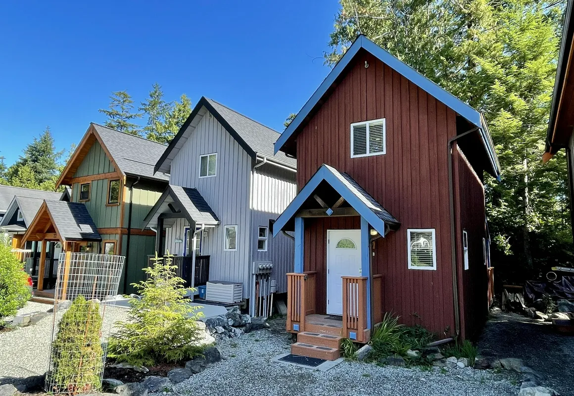 Sea Star Cabin hotel hero