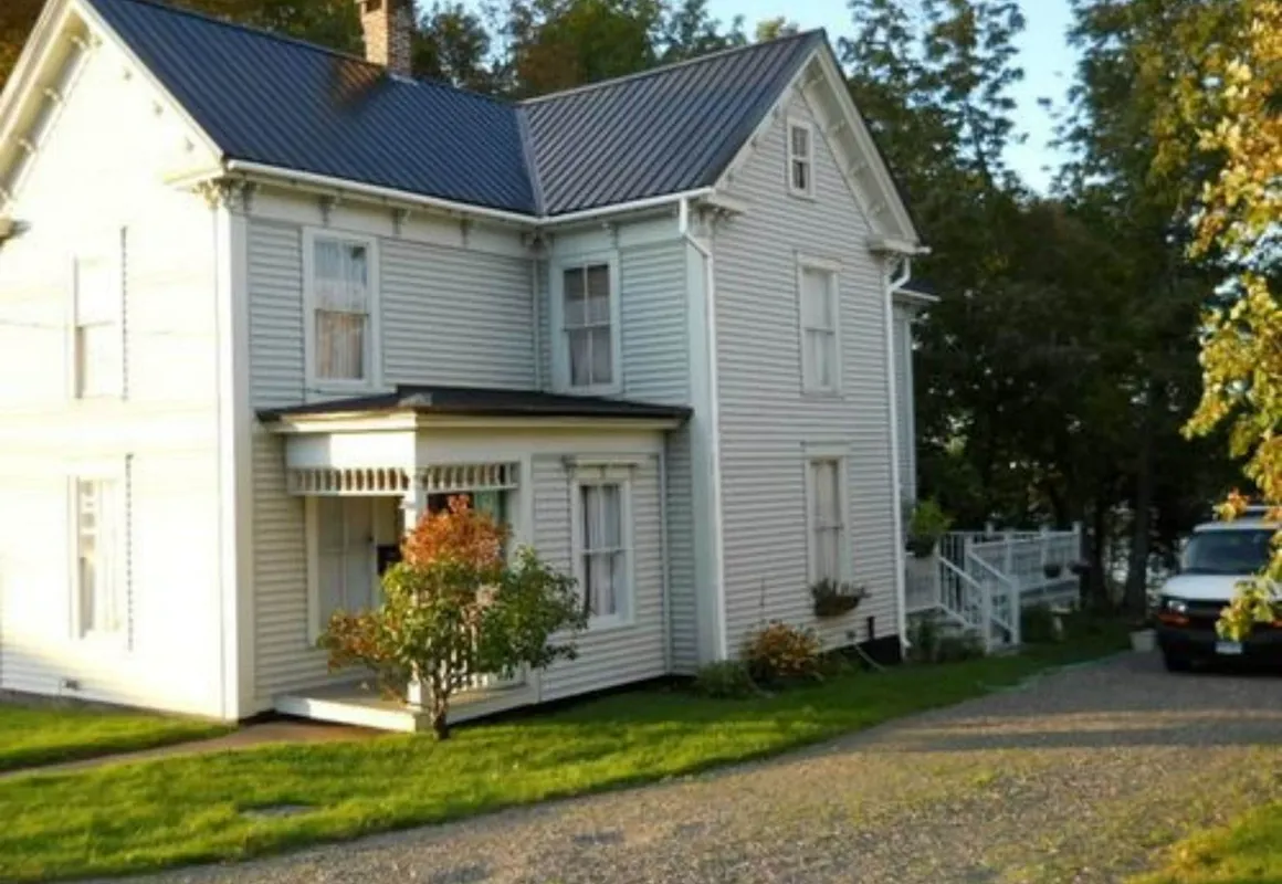 Calais Crossing B&B hotel hero