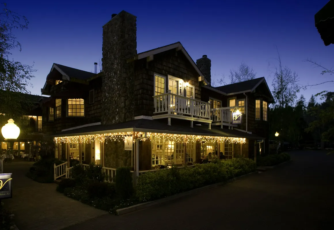 The Victoria Inn hotel hero