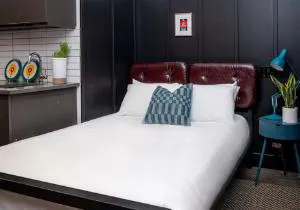 The Chicago Hotel Collection River North hotel hero