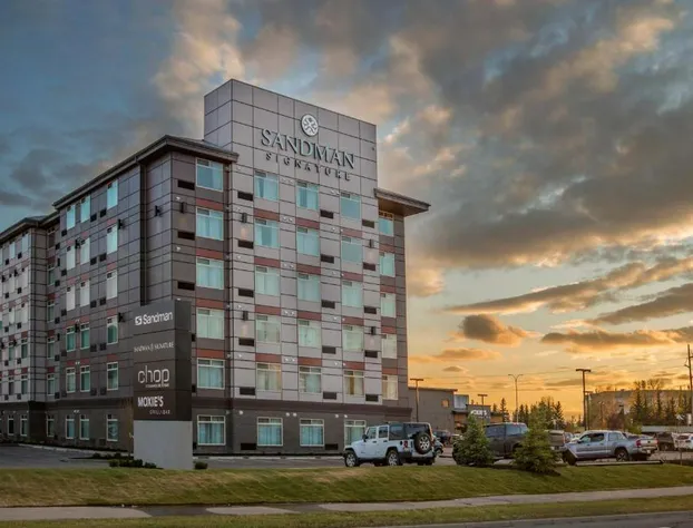 Sandman Signature Calgary Airport Hotel hotel detail image 3
