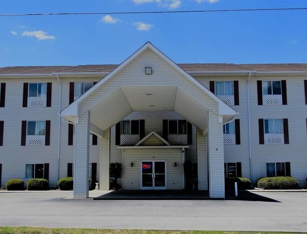Oak Tree Inn & Suites hotel detail image 2