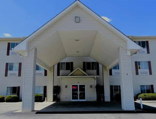 Oak Tree Inn & Suites hotel detail image 3