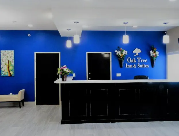 Oak Tree Inn & Suites hotel detail image 4